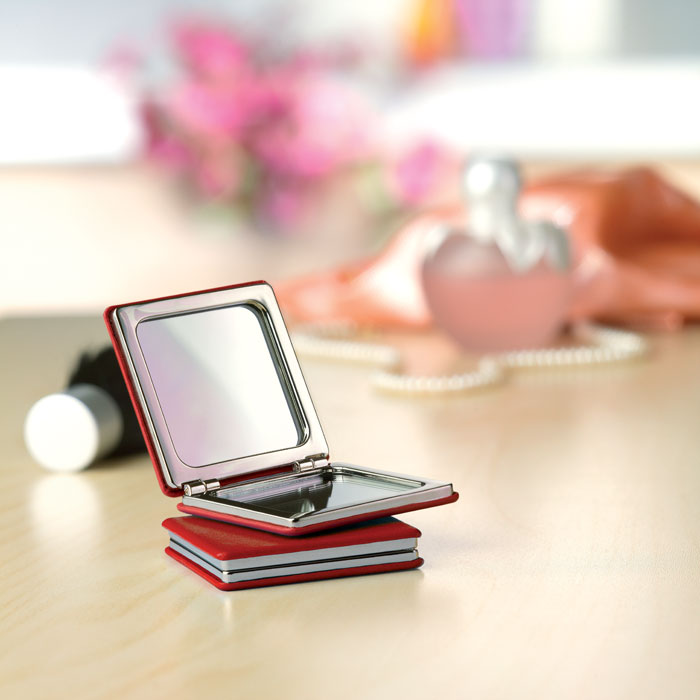 Mirrors image