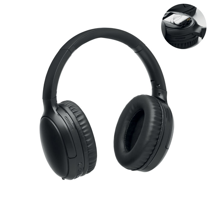 Foldable headphones in case