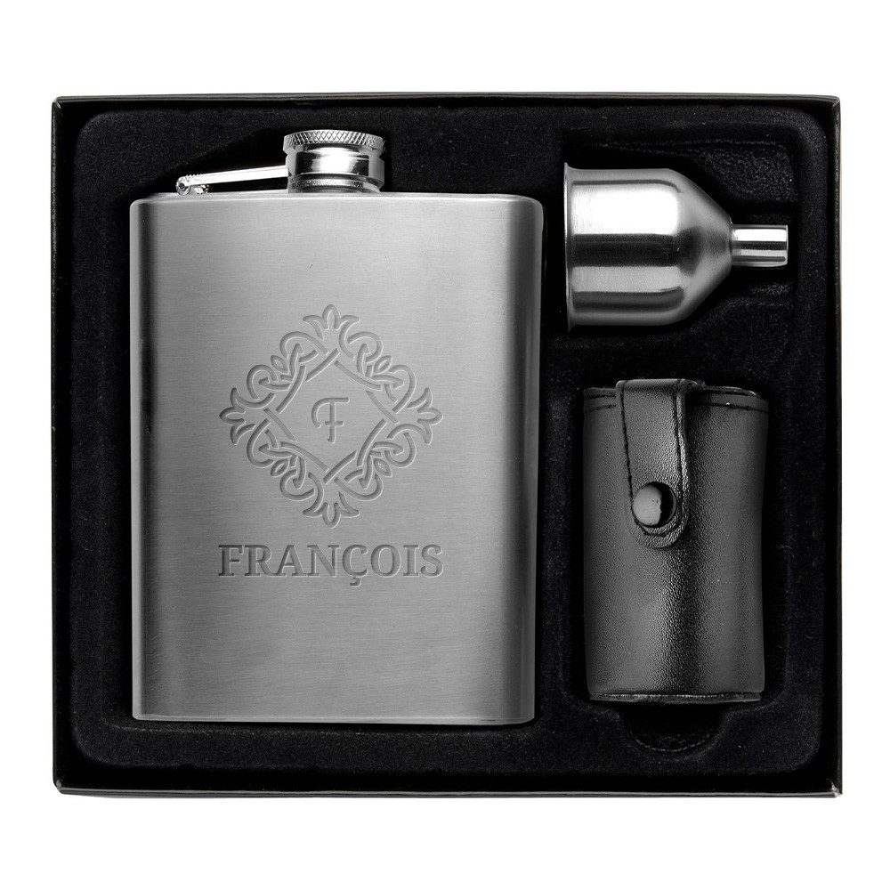 A stainless steel drinking set that comes with a hip flask - Puddington - Babington