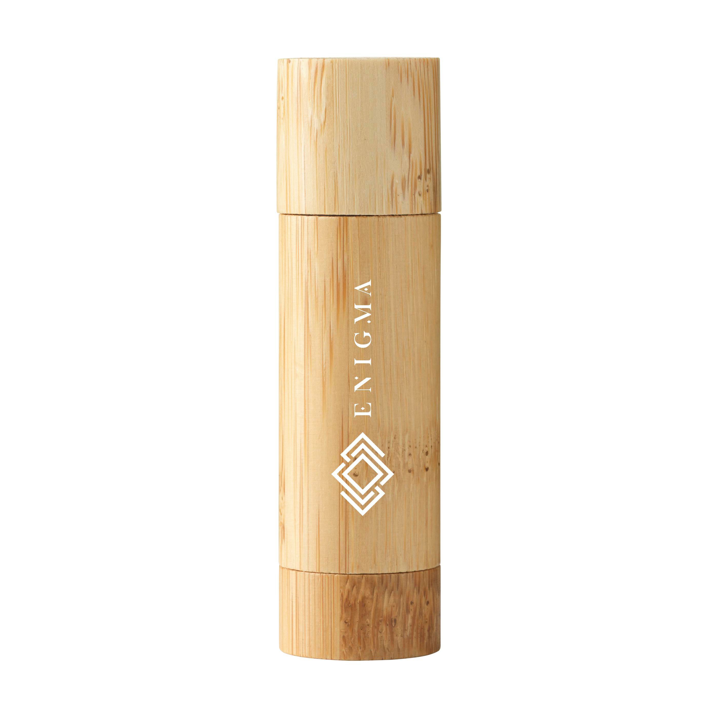 Bálsamo labial Bamboo Nura en envase de bambú y PP con tu logo